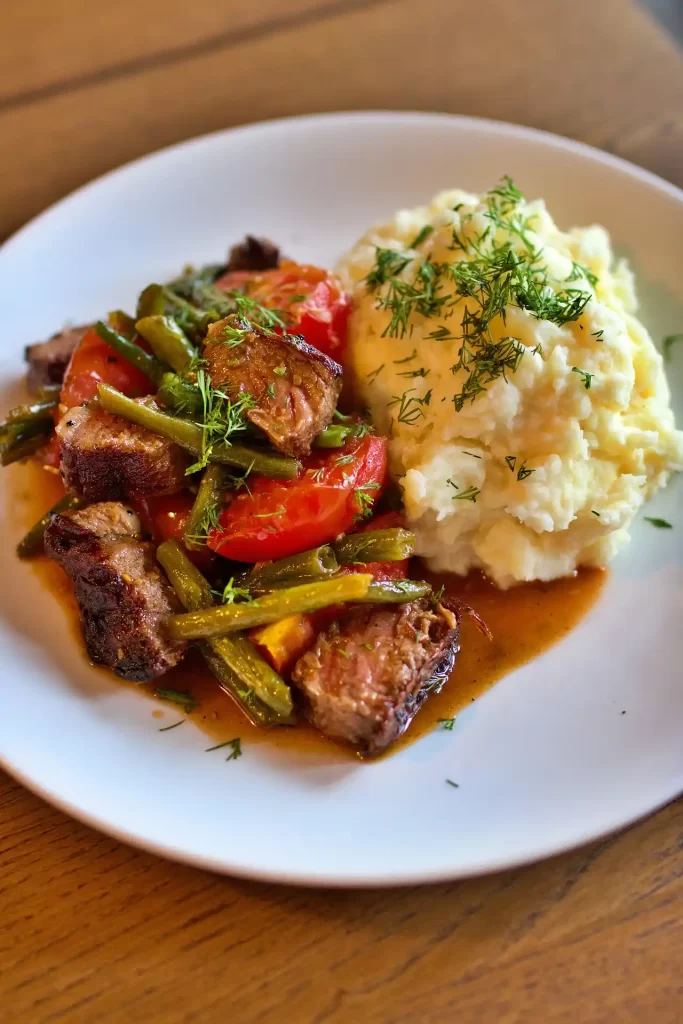 Homemade Creamy Garlic Mashed Potatoes